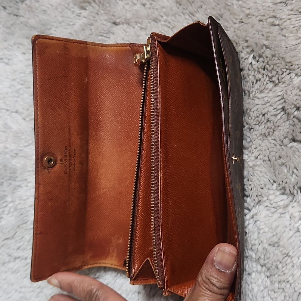 Authentic LV Monogram Wallet - Picture 9 of 16